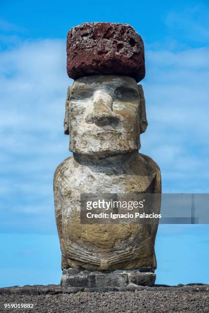 tongariki moais (statues), rapa nui national park - ignacio palacios stock pictures, royalty-free photos & images