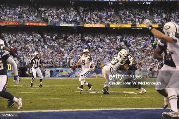 Playoffs: New York Jets QB Mark Sanchez in action vs San Diego Chargers. Sanchez threw a touchdown pass to Dustin Keller . San Diego, CA 1/17/2010...