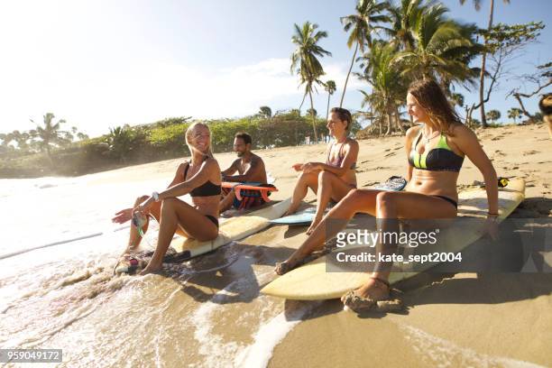 travelling with friends - dominican republic stock pictures, royalty-free photos & images
