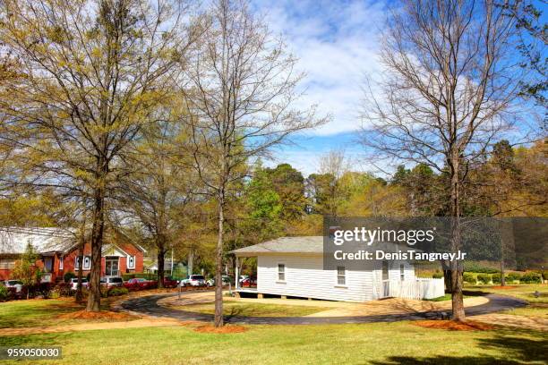 birthplace of elvis presley - tupelo mississippi stock pictures, royalty-free photos & images