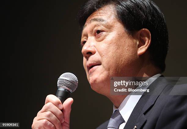 Osamu Masuko, president of Mitsubishi Motors Corp., delivers a speech at the 1st EV & HEV Drive System Technology Expo in Tokyo, Japan, on Thursday,...