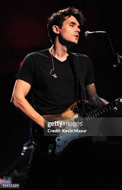 John Mayer performs at Beacon Theatre on November 17, 2009 in New York City.