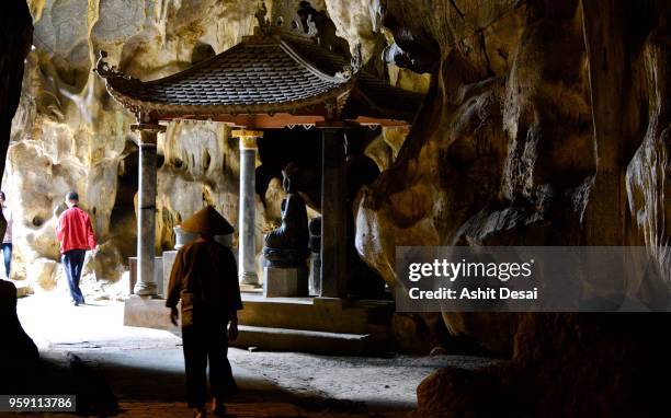 bich dong pagoda in tam coc, vietnam. - dong tam stock pictures, royalty-free photos & images