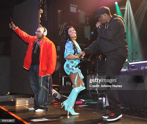 Timbaland, Lil' Kim, and Sean "P. Diddy" Combs perform at Irving Plaza on January 20, 2010 in New York City.