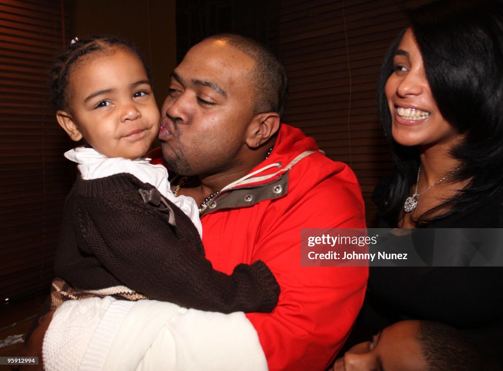 Timbaland Rapper Family Timbaland , wife Monique Mosley , and family attend Irving Plaza on ...