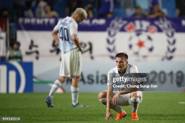 Mislav Orsic of Ulsan Hyndai shows dejection after his side's 0-3 defeat in the AFC Champions League Round of 16 second leg match between Suwon...