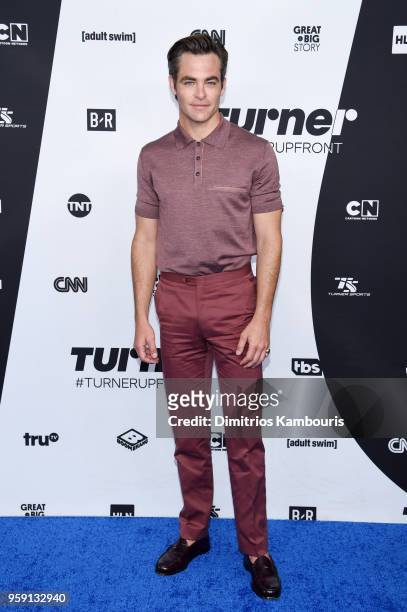 Chris Pine attends the Turner Upfront 2018 arrivals on the red carpet at The Theater at Madison Square Garden on May 16, 2018 in New York City. 376263