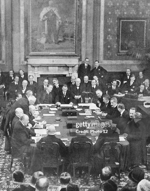 December 1925 December 1925 Photos and Premium High Res Pictures - Getty Images