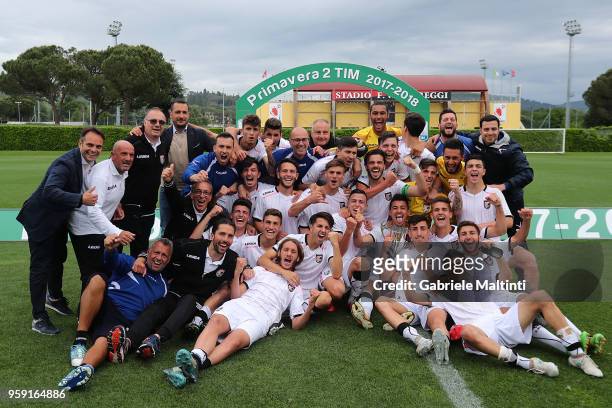 All players of US Citta' di Palermo U19 celebrate the victory during the SuperCoppa primavera 2 match between Novara U19 and US Citta di Palermo U19...