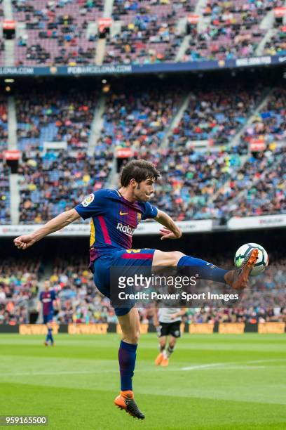 Sergi Roberto Carnicer of FC Barcelona in action during the La Liga match between Barcelona and Valencia at Camp Nou on April 14, 2018 in Barcelona,...