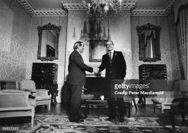 German economist Karl Otto Pohl , President of the Deutsche Bundesbank meets John Major, the British Chancellor of the Exchequer in the State Drawing...