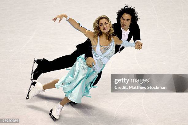 Tanith Belbin and Benjamin Agosto compete in the compulsory dance competition during the US Figure Skating Championships at Spokane Arena on January...