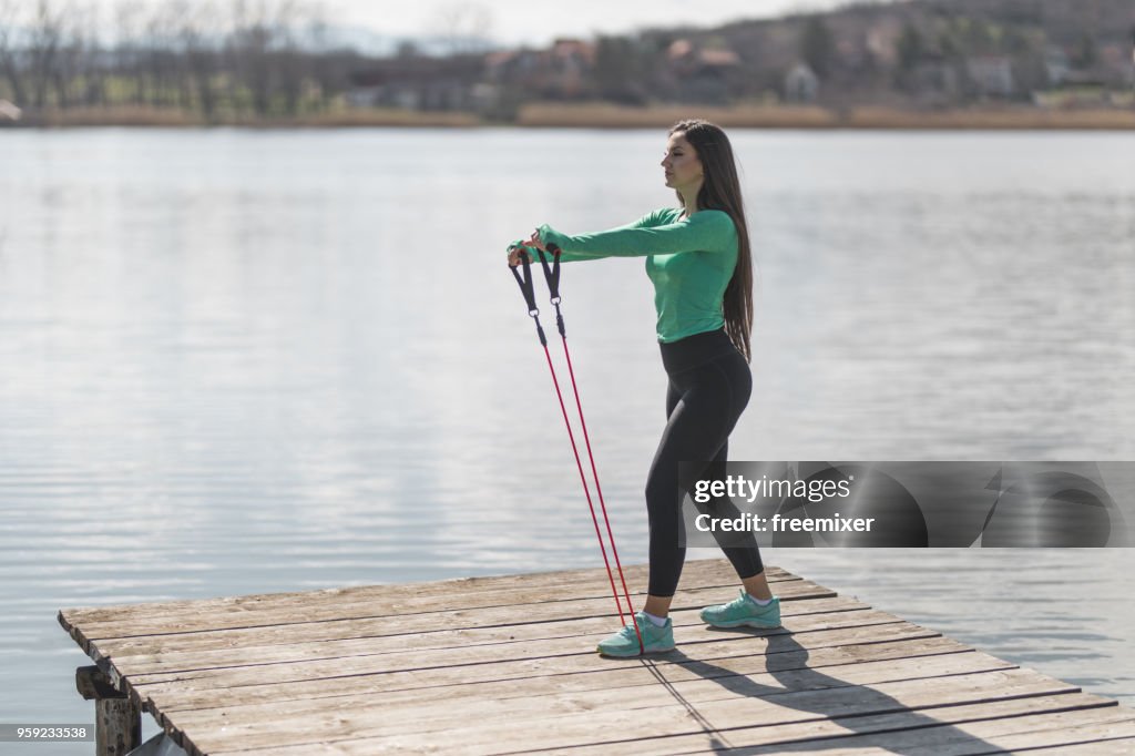 Fitnesstraining in den Morgen