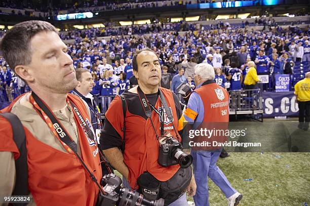 Playoffs: Sports Illustrated photographer Damian Strohmeyer after Indianapolis Colts vs Baltimore Ravens game. Indianapolis, IN 1/16/2010 CREDIT:...