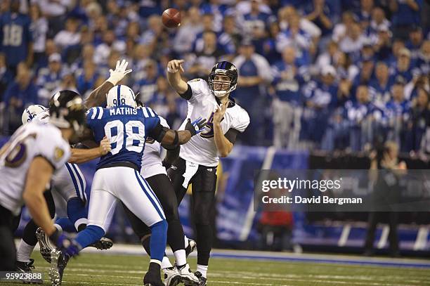 Playoffs: Baltimore Ravens QB Joe Flacco in action, pass vs Indianapolis Colts. Indianapolis, IN 1/16/2010 CREDIT: David Bergman