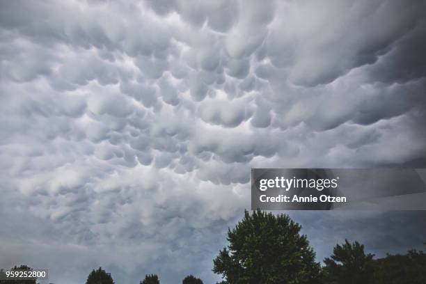 mammatus clouds - mammatus cloud stock pictures, royalty-free photos & images