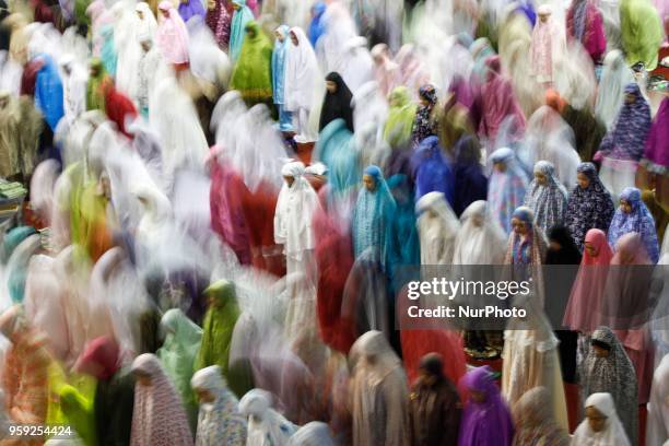 Muslims perform the first 'Tarawih' prayer on the eve of the Islamic holy month of Ramadan at Istiqlal Mosque in Jakarta, Indonesia on May 16, 2018.