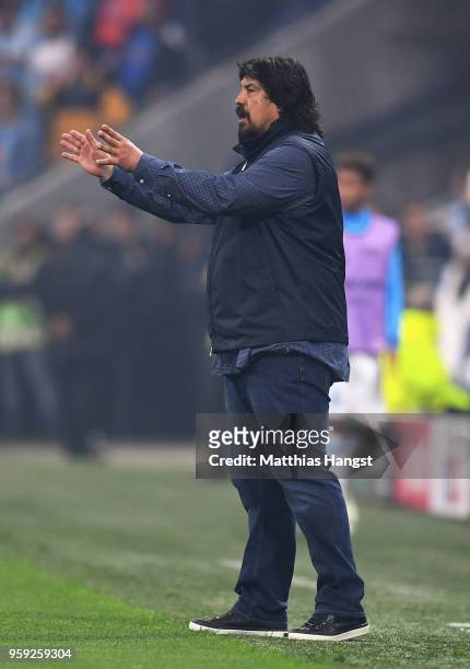 Athletico Madrid Assistant Coach German Burgos gives instructions during the UEFA Europa League Final between Olympique de Marseille and Club...