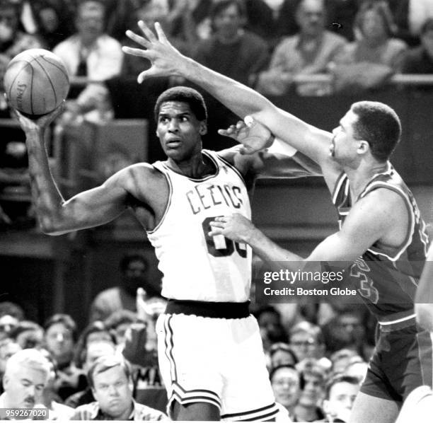 James R Edwards James Edwards (Nba) Photos and Premium High Res Pictures - Getty Images