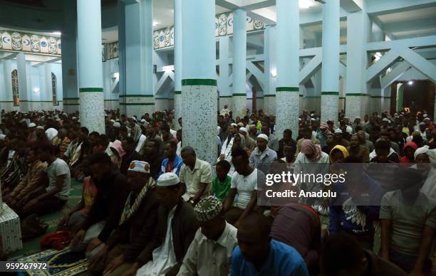 Anwar Mosque 176 Grand Anwar Mosque Stock Photos, High-Res Pictures, and Images ...