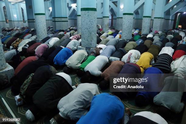 Anwar Mosque Grand Anwar Mosque Photos and Premium High Res Pictures - Getty Images