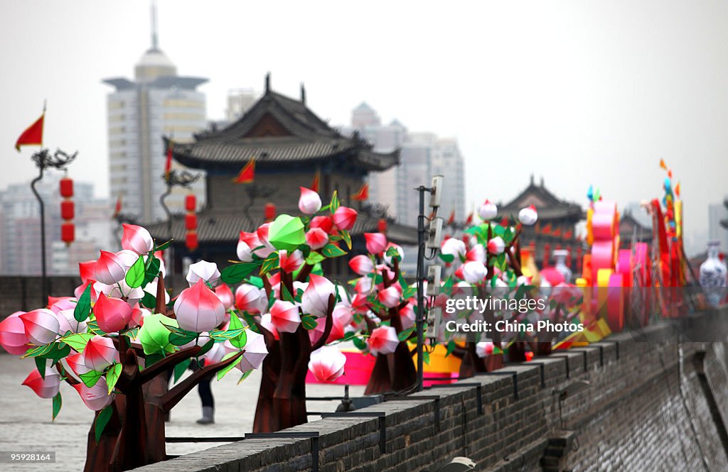 Chinese People Prepare For Lunar New Year