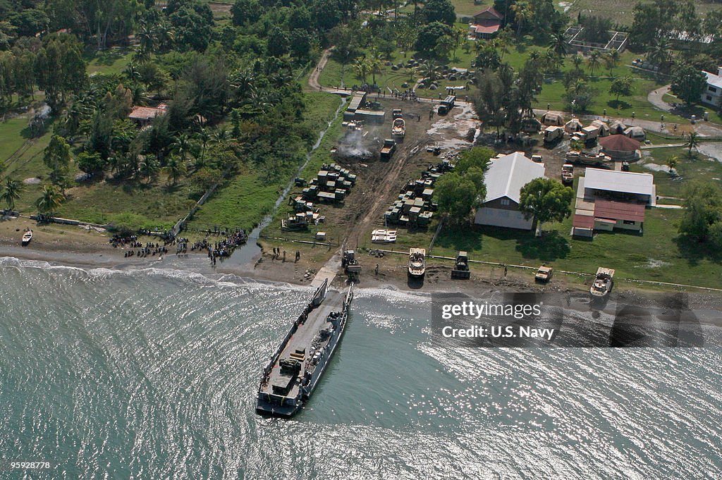 Haiti Struggles For Aid And Survival After Earthquake