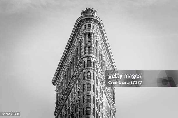 black and white, theflatiron building - flatiron building manhattan stock pictures, royalty-free photos & images