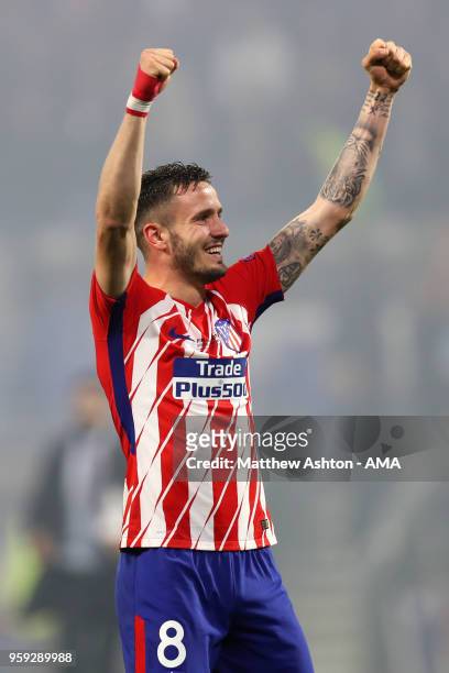 Saul Niguez of Atletico Madrid celebrates at the end of the UEFA Europa League Final between Olympique de Marseille and Club Atletico de Madrid at...