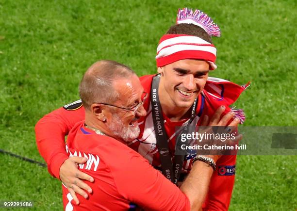 Antoine Griezmann of Atletico Madrid celebrates with his father Alain Griezmann following the UEFA Europa League Final between Olympique de Marseille...