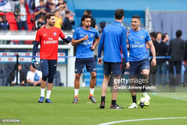 Kevin Trapp, Marquinhos, Thiago Motta and Hatem Ben Arfa of PSG during the training session of Paris Saint Germain at Parc des Princes on May 16,...