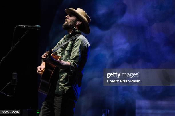 London Ray 120 Ray Lamontagne Performs In London Stock Photos, High-Res Pictures ...
