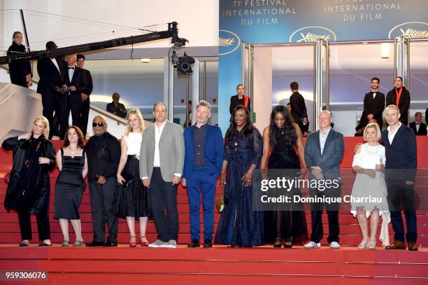 Producer Lisa Erspamer, co-producer Vanessa Tovell, Ulysses Carter, Lara Chinn, producer Simon Chinn, director Kevin Macdonald, executive producer...