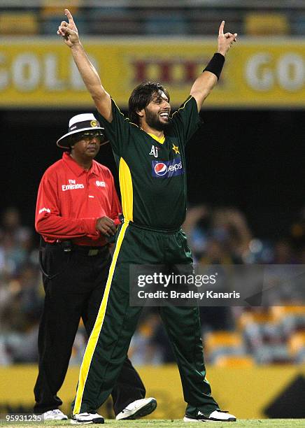 Shahid Afridi of Pakistan celebrates taking the wicket of Ricky Ponting of Australia during the first One Day International match between Australia...