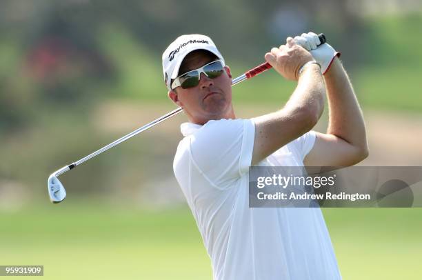 Peter Hanson of Sweden on the par four 9th hole during the second round of The Abu Dhabi Golf Championship at Abu Dhabi Golf Club on January 22, 2010...