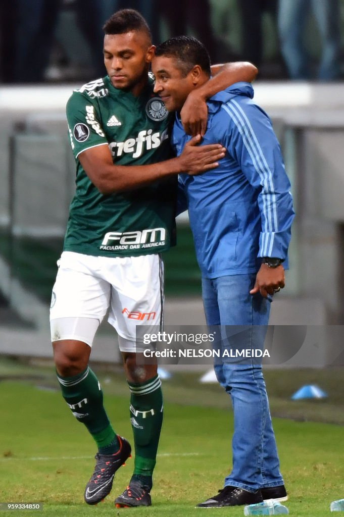 FBL-LIBERTADORES-PALMEIRAS-JUNIOR
