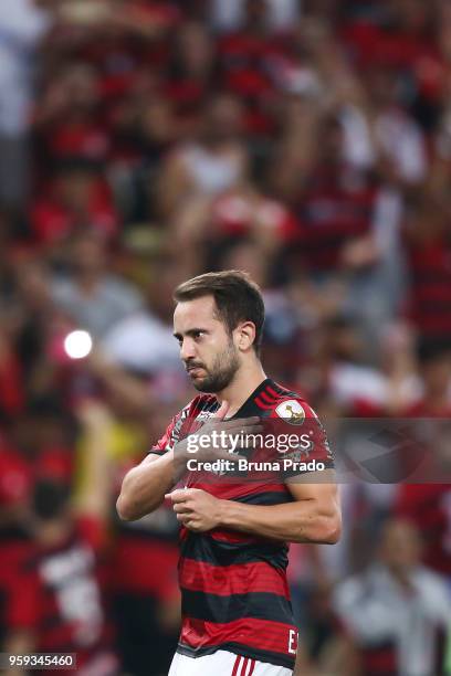 Everton Ribeiro of Flamengo celebrates a scored goal during a Group Stage match between Flamengo and Emelec as part of Copa CONMEBOL Libertadores...