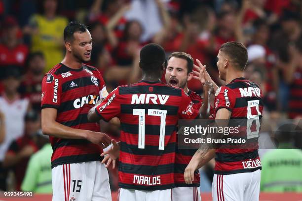 Players of Flamengo celebrates a scored goal during a Group Stage match between Flamengo and Emelec as part of Copa CONMEBOL Libertadores 2018 at...