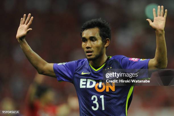 Teerasil of Sanfrecce Hiroshima gestures during the J.League Levain Cup Group C match between Urawa Red Diamonds and Sanfrecce Hiroshima at Saitama...