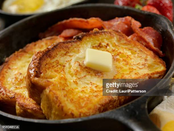 brioche french toast with bacon and eggs - pain perdu stock pictures, royalty-free photos & images