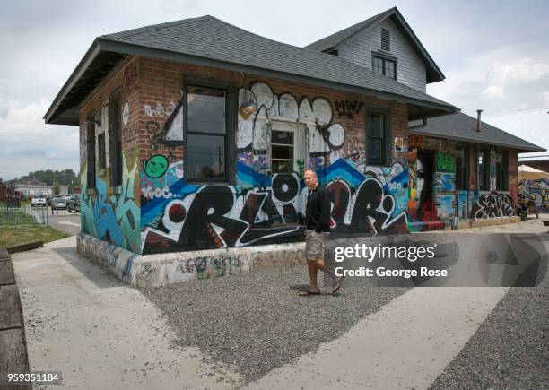 Wall mural in the River Arts District is viewed on May 11, 2018 in Asheville, North Carolina. Located in the Blue Ridge mountains of Appalachia,...