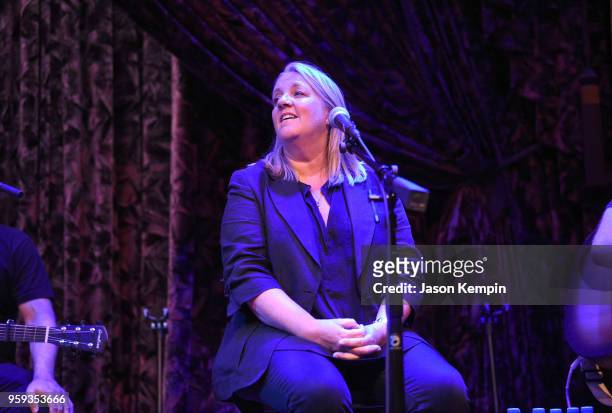 Liz Rose performs during A Songwriters Round Benefiting City Of Hope at Analog at the Hutton Hotel on May 16, 2018 in Nashville, Tennessee.