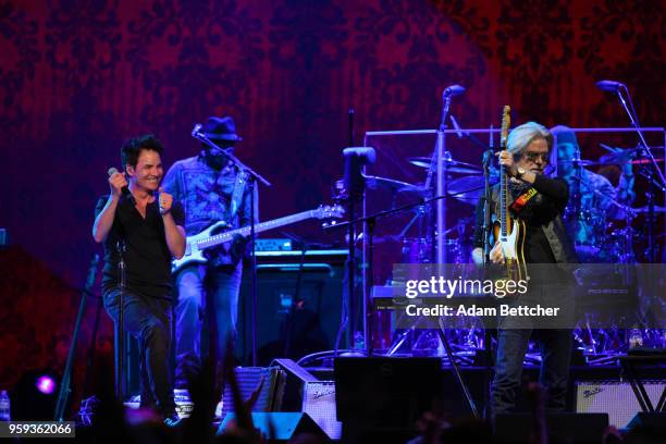 Daryl Hall performs with Patrick Monahan of the band Train at Xcel Energy Center on May 16, 2018 in St Paul, Minnesota.