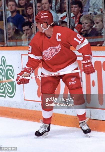 Steve Yzerman of the Detroit Red Wings skates against the Toronto Maple Leafs during NHL game action on March 25, 1989 at Maple Leaf Gardens in...