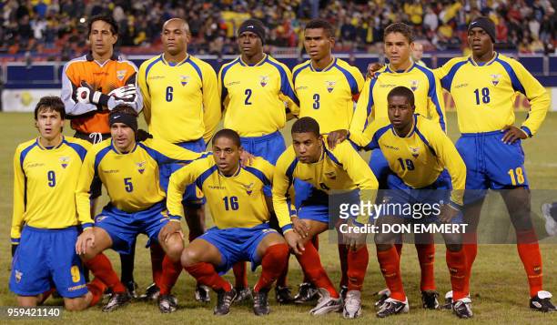 Ecuador's National Soccer team poses for a photograph before their match against Bulgaria 27 March, 2002 in East Rutherford, NJ. . AFP PHOTO/Don...