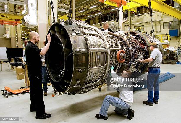 198 Genx Engine Stock Photos, High-Res Pictures, and Images - Getty Images