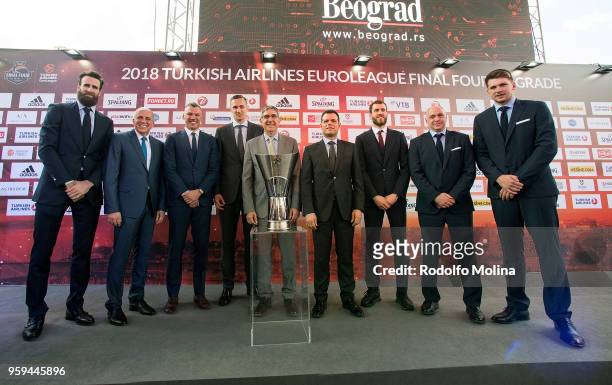 Players and coaches participants and Jordi Bertomeu, President and CEO of Euroleague Basketball poses during the 2018 Turkish Airlines EuroLeague F4...