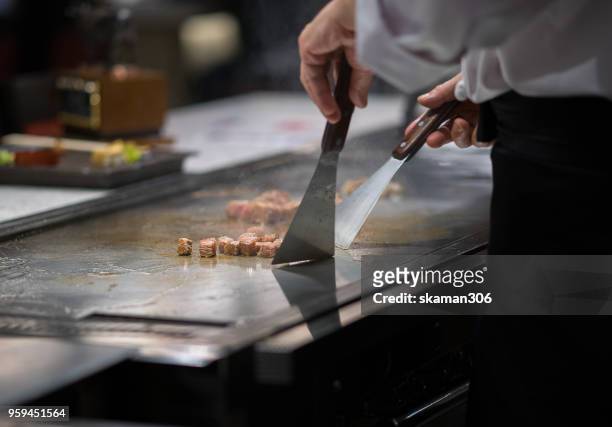 japanese wagyu beef kobe cooking teppanyaki - teppanyaki stock pictures, royalty-free photos & images