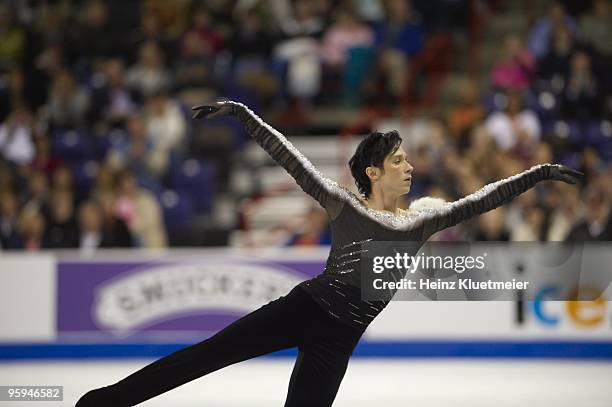 Championships: Johnny Weir in action during Men's Free Skate at Spokane Arena. Spokane, WA 1/17/2010 CREDIT: Heinz Kluetmeier