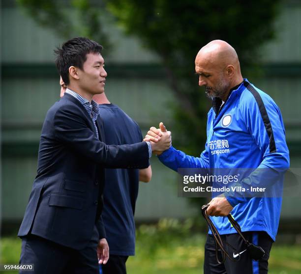 Internazionale Milano board member Steven Zhang Kangyang and Head Coach FC Internazionale Luciano Spalletti speak during the FC Internazionale...